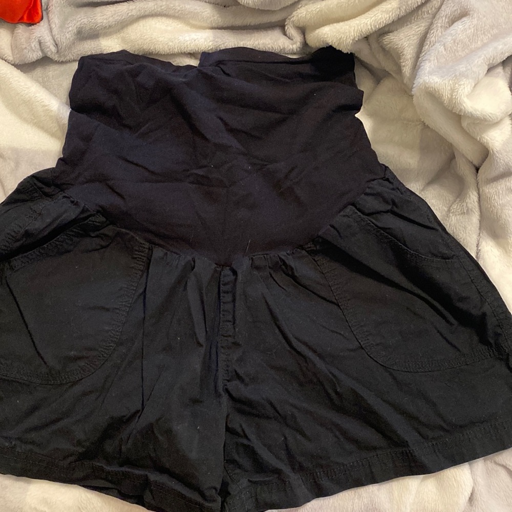 Maternity shorts